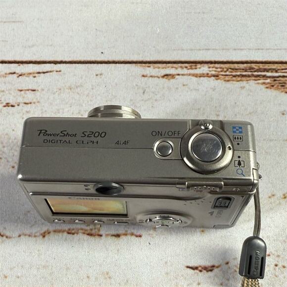 Canon PowerShot S200 Digital ELPH Camera Silver + Battery & Charger Parts - Picture 6 of 7